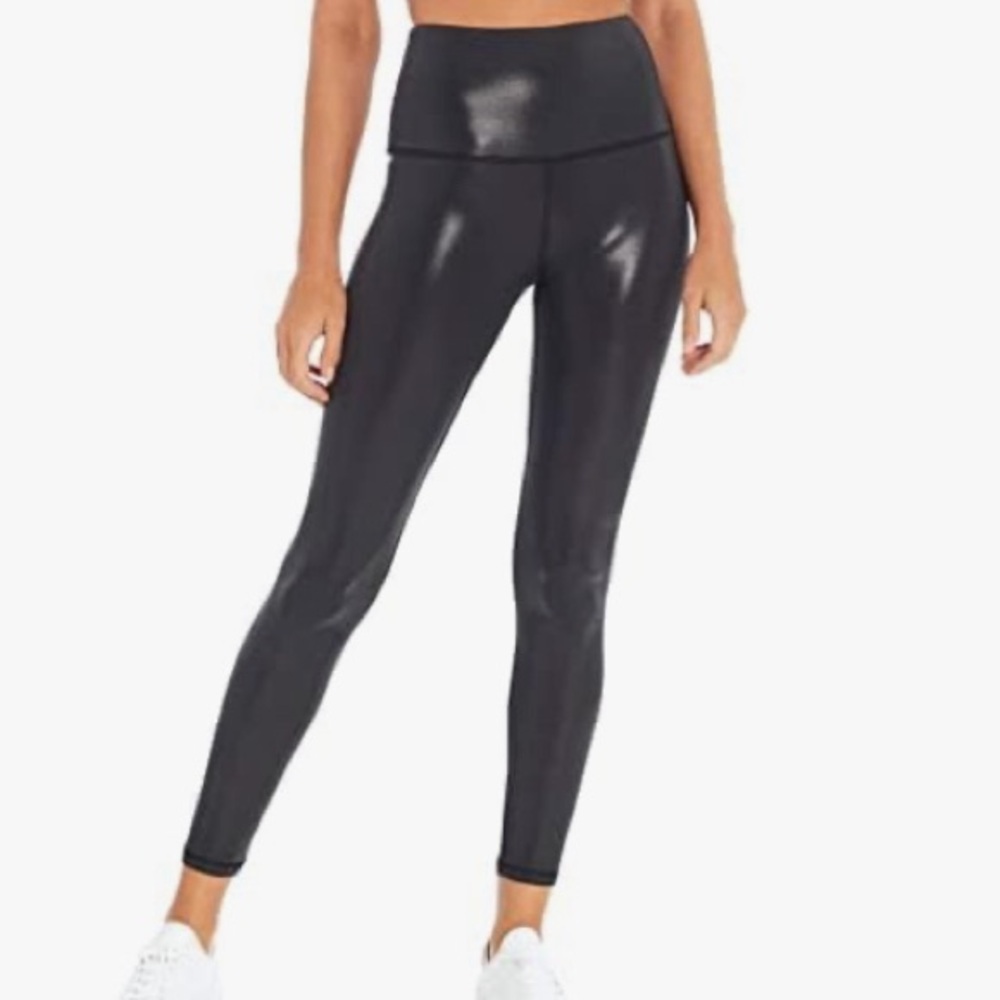 Marika Women's Dylan Ultra High Rise Legging Size Medium